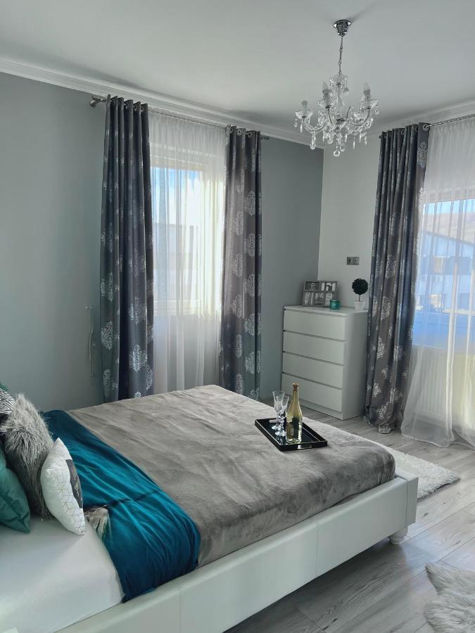 Luxurious Accommodation Floreşti Buitenkant foto
