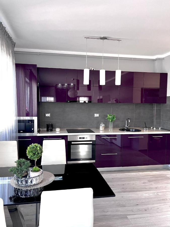 Luxurious Accommodation Floreşti Buitenkant foto