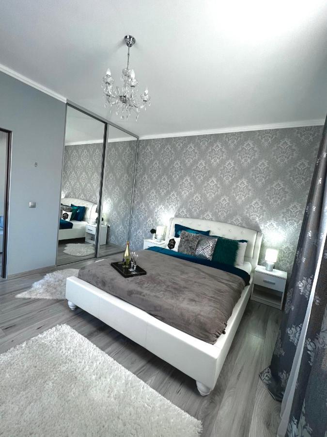 Luxurious Accommodation Floreşti Buitenkant foto
