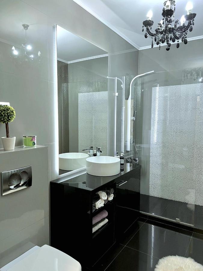 Luxurious Accommodation Floreşti Buitenkant foto